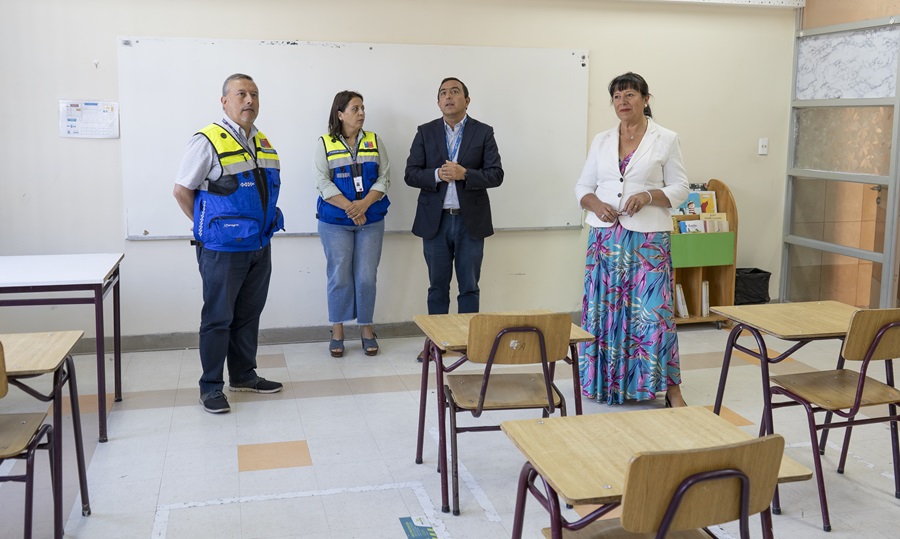 Verifican condiciones sanitarias de establecimientos educacionales