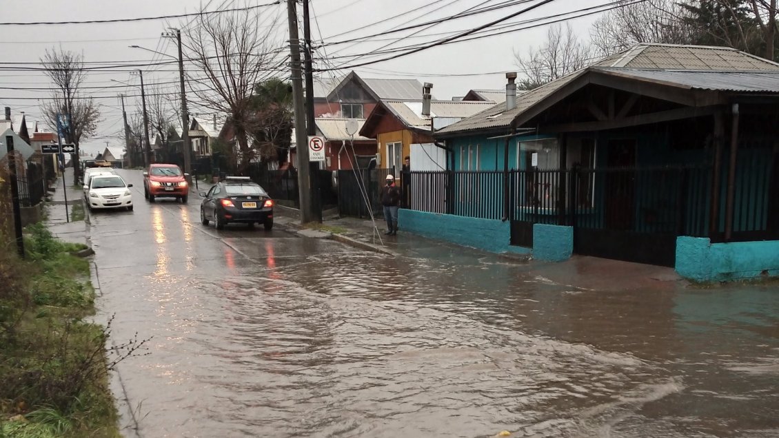 Indignación de Vecinos por Inacción Municipal ante Inundaciones en Los Ángeles