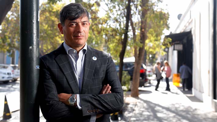 "Salir a comunicar más" y "el PDG decidió no estar contra Jara": Las reacciones por consulta del partido de Parisi  