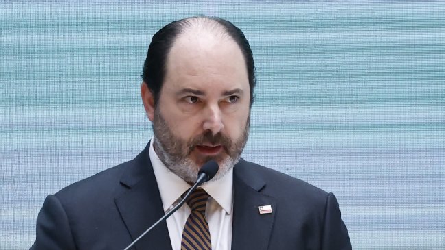 Ministro del Trabajo por posibles despidos masivos: "El ajuste fiscal es una política necesaria"