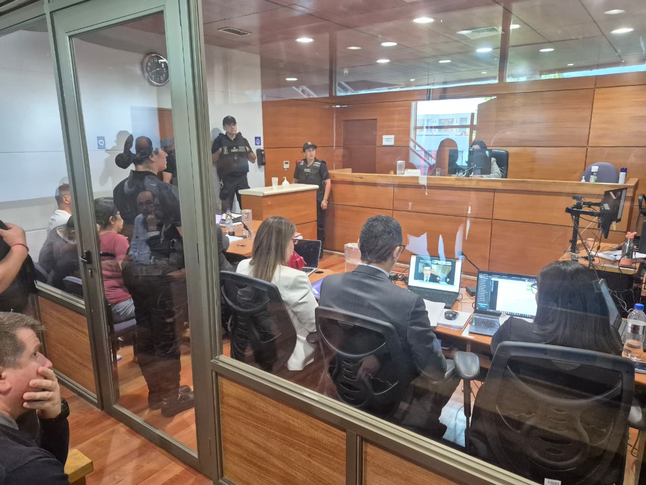 Juzgado de Garantía de Los Ángeles ordena el arraigo y firma de imputadas por asociación delictiva