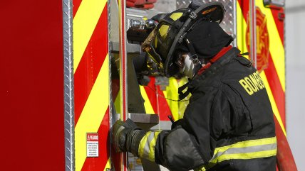 Investigan incendio que dejó un fallecido en Los Ángeles