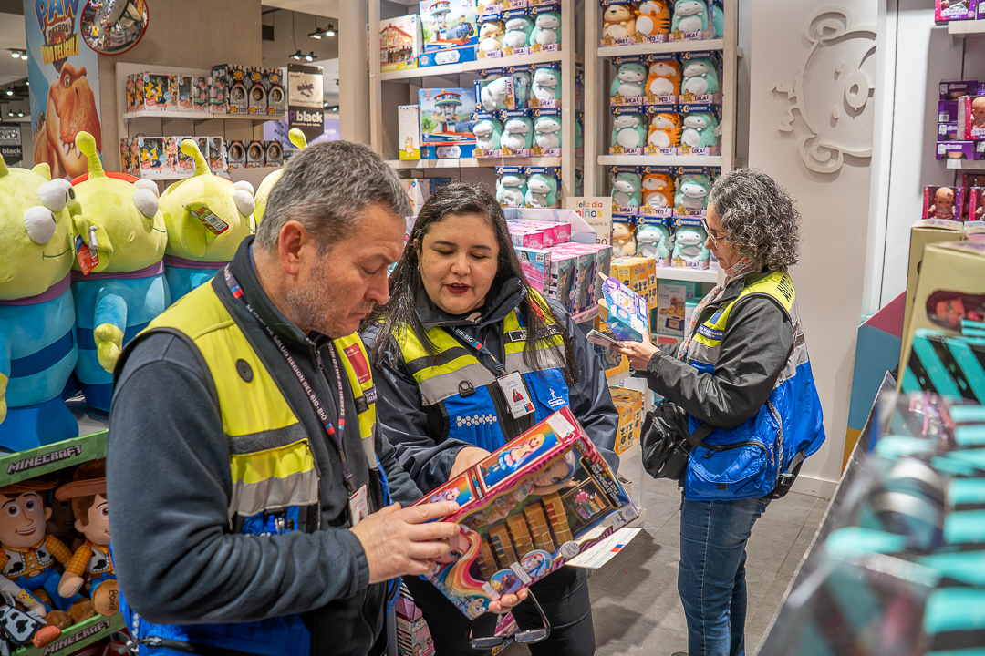 Autoridad Sanitaria llama a comprar Juguetes seguros y Refuerza su Fiscalización
