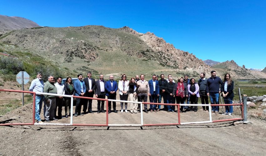 Junto a autoridades chilenas: realizan apertura oficial de paso Pichachén en Argentina