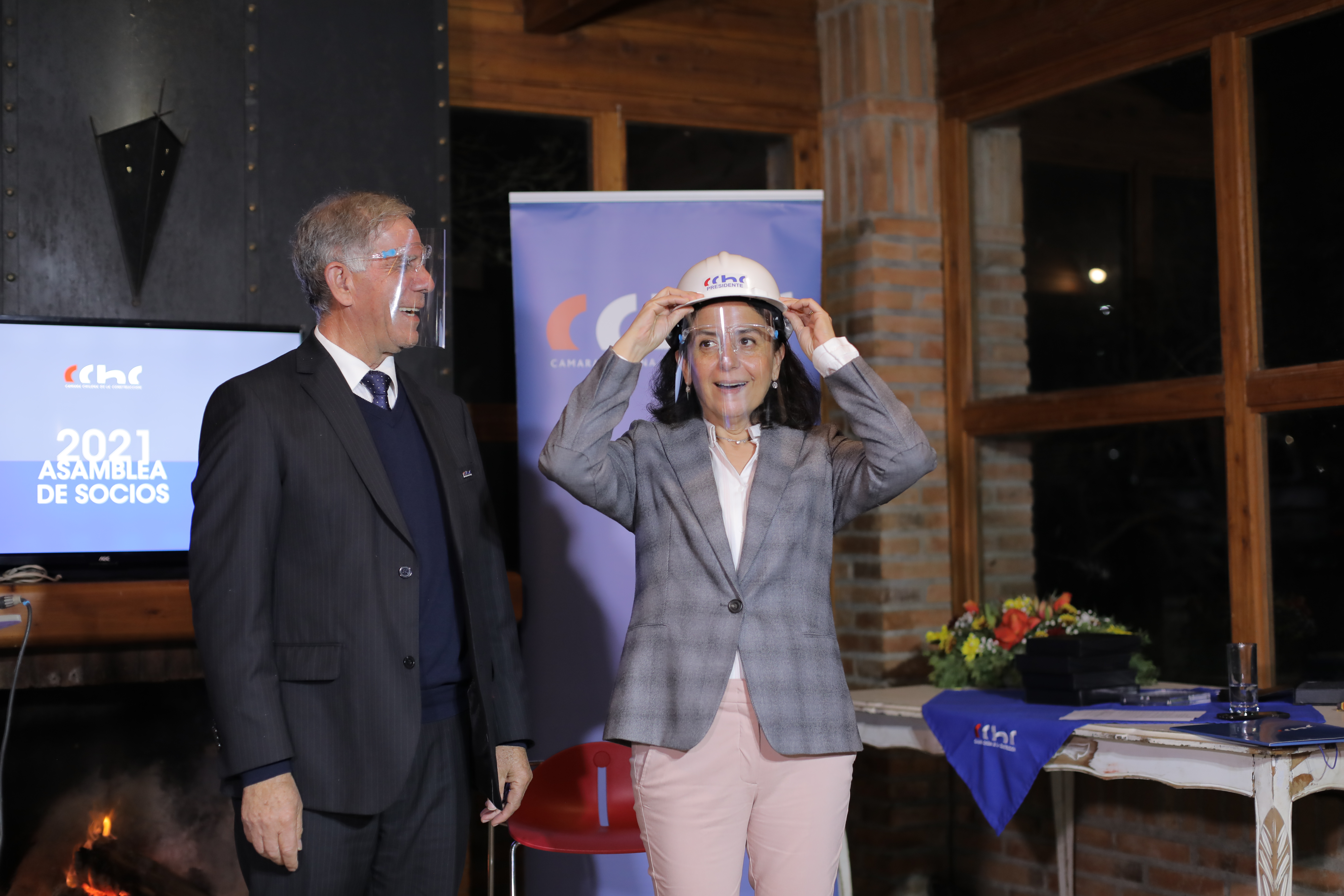 Marcela Melo Reyes es la Primera Mujer Presidenta de la CChC de Los Ángeles