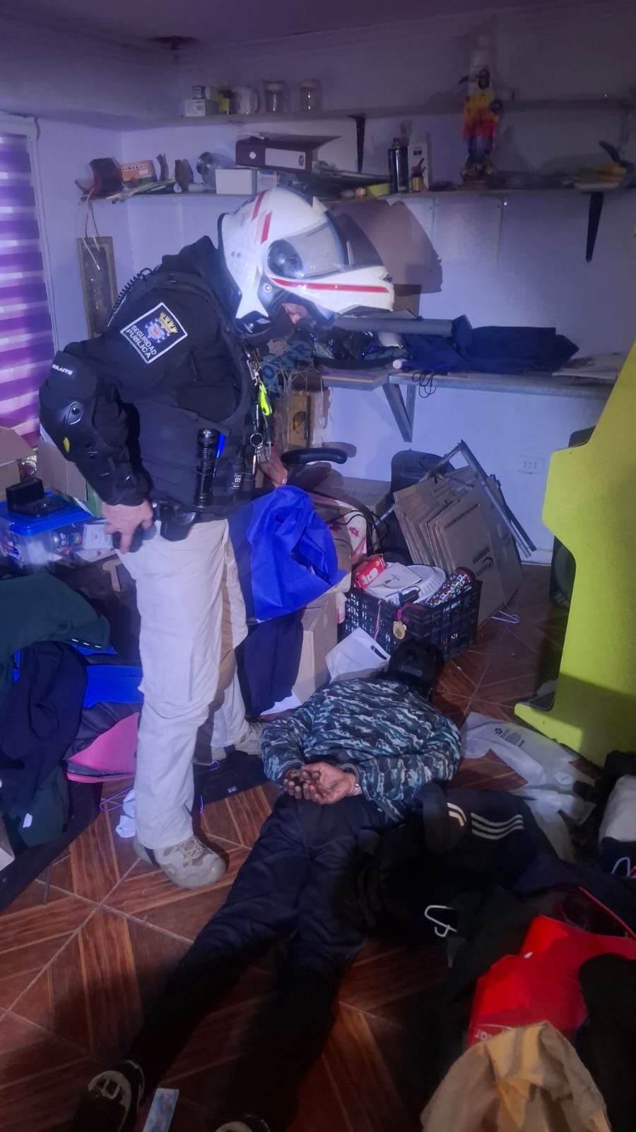 Patrulleros municipales frustran robo a vivienda en Los Ángeles
