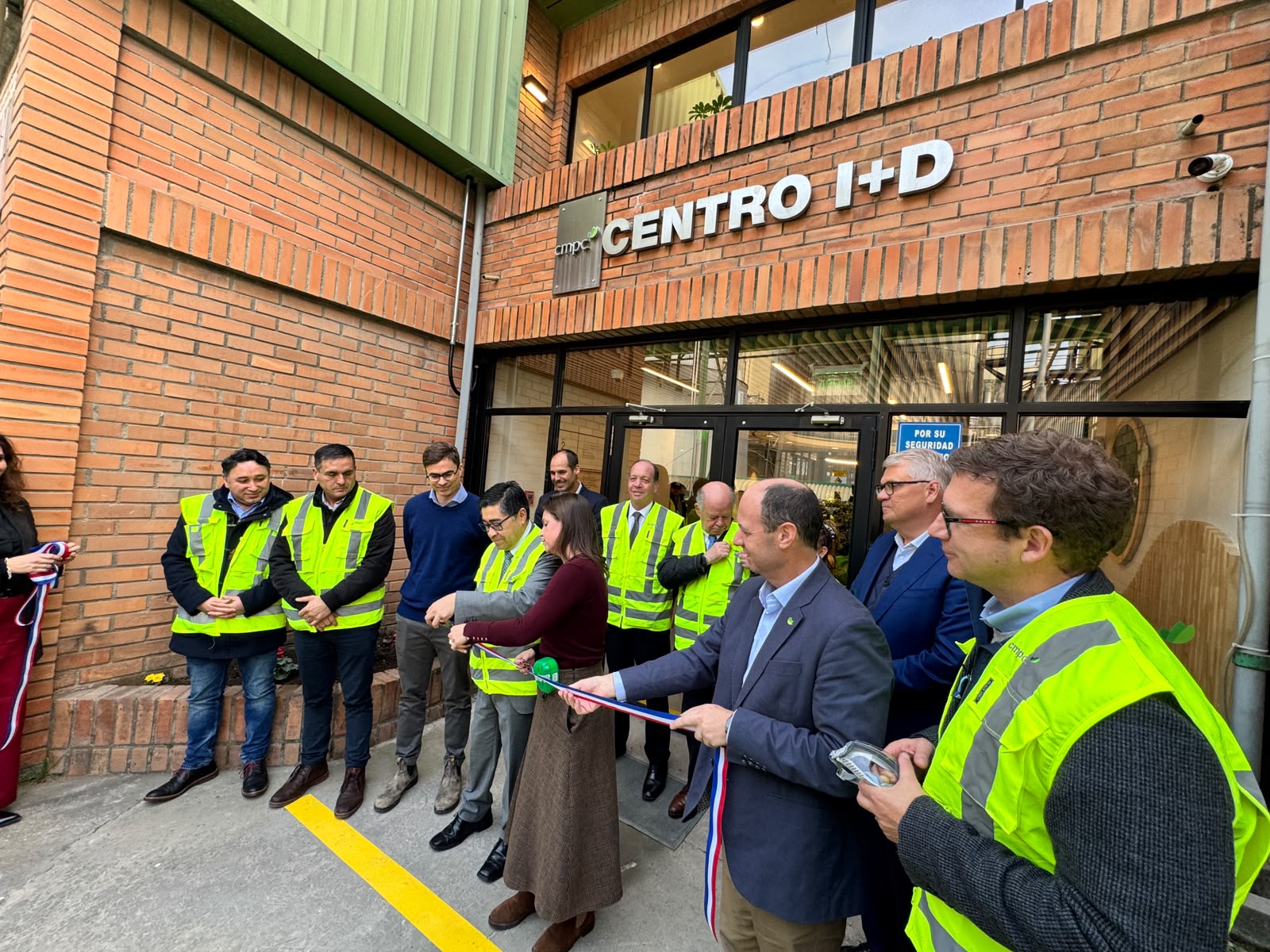 CMPC inaugura renovado Centro de Investigación y Desarrollo Industrial en Nacimiento: Un paso clave hacia la bioeconomía