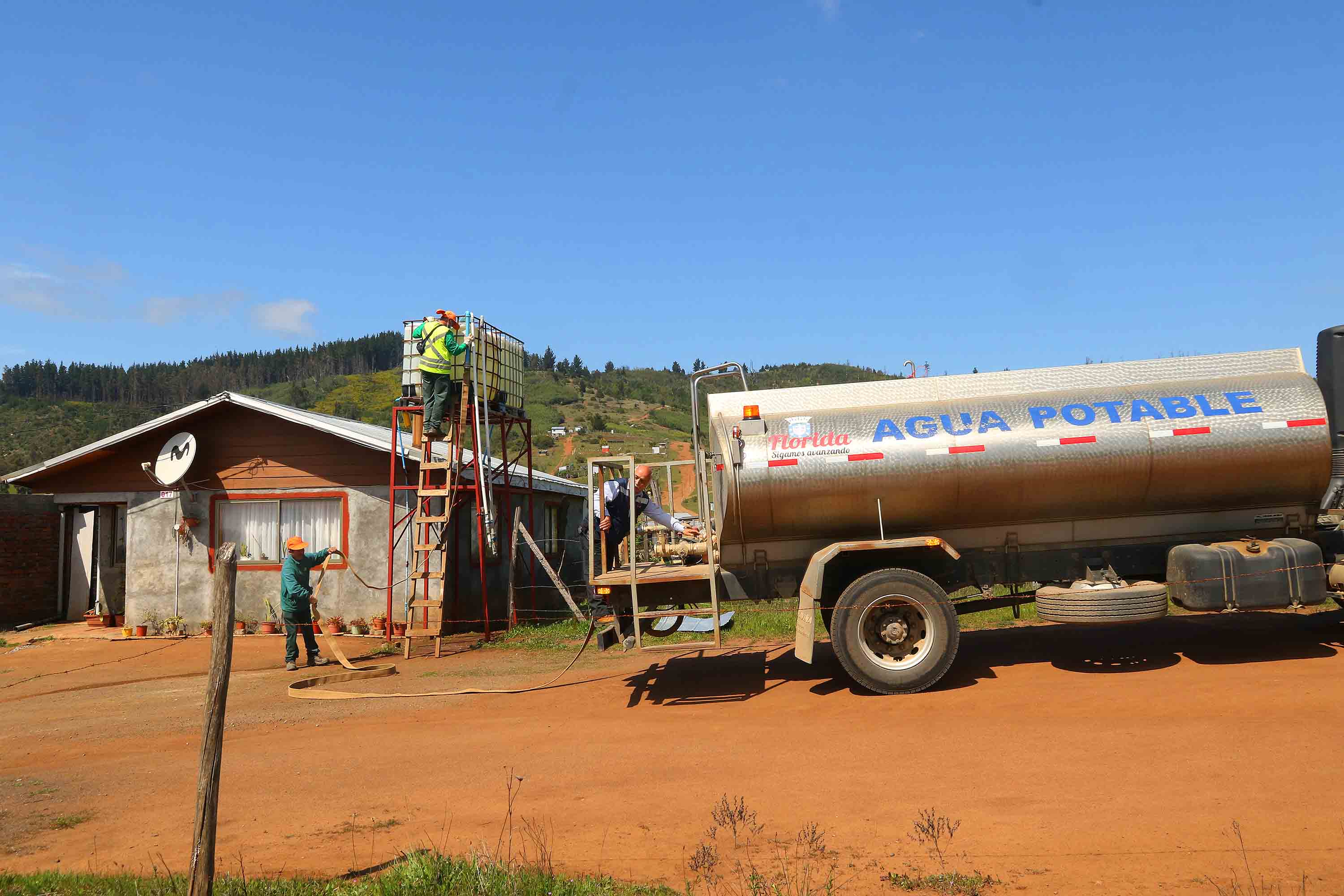Fiscalización CPLT: Municipios y delegaciones contrataron más de $30 mil millones en camiones aljibe en 2023 y 2024, pero ¿a cuántas familias llegó el agua potable?