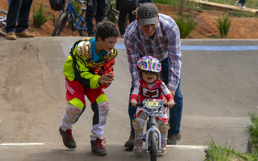 180 corredores convocó la 3° Angol Racing Cup en el Parque CMPC Junquillar