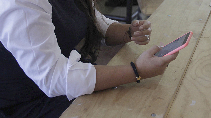 Amenazas de tiroteos en colegios: Qué son las páginas de "confesiones" y por qué generan alerta.