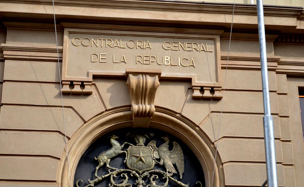 Contraloría aclara que concejales no pueden gestionar intereses particulares ante el municipio