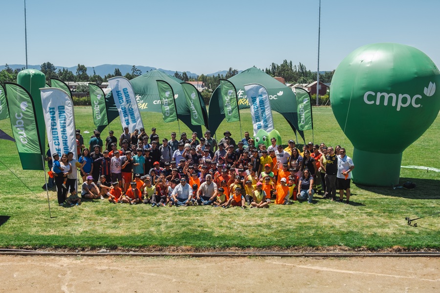 Vuelve el fútbol de verano con CMPC: niños del Biobío y La Araucanía iniciaron sus entrenamientos con ex cracks de “La Roja”
