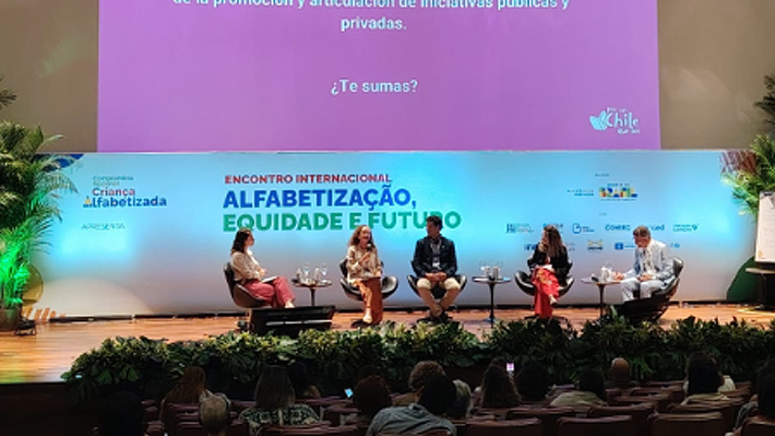 Más de 405 mil personas en Chile no saben leer ni escribir, y casi 81 mil son niños en edad escolar