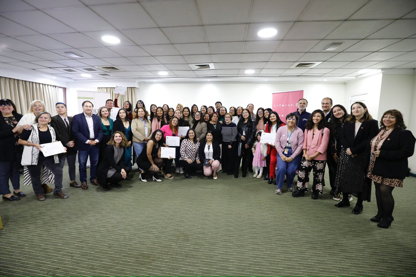 Programa “Crece Biobío” finaliza capacitaciones en oficios dirigidos a migrantes y pueblos mapuches