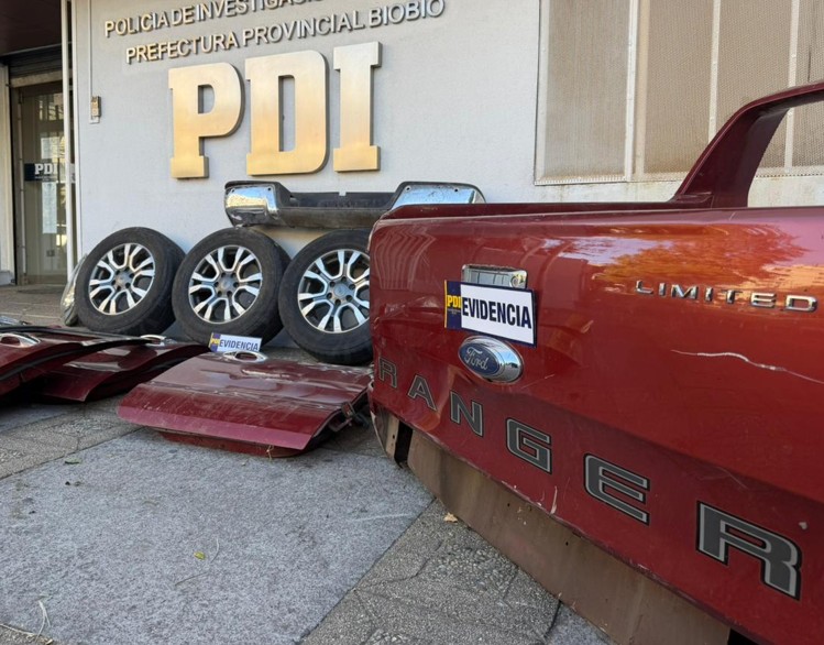 PDI recupera vehículo robado en Los Ángeles, en medio de una desarmaduría de Mulchén