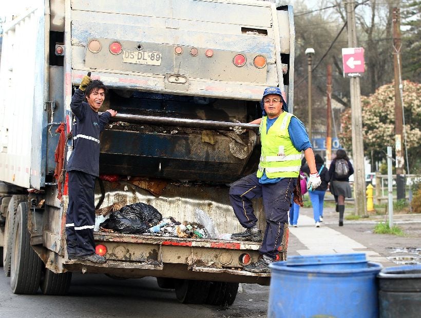 Senado aprueba y despacha a ley proyecto que acota condiciones laborales de recolectores de basura