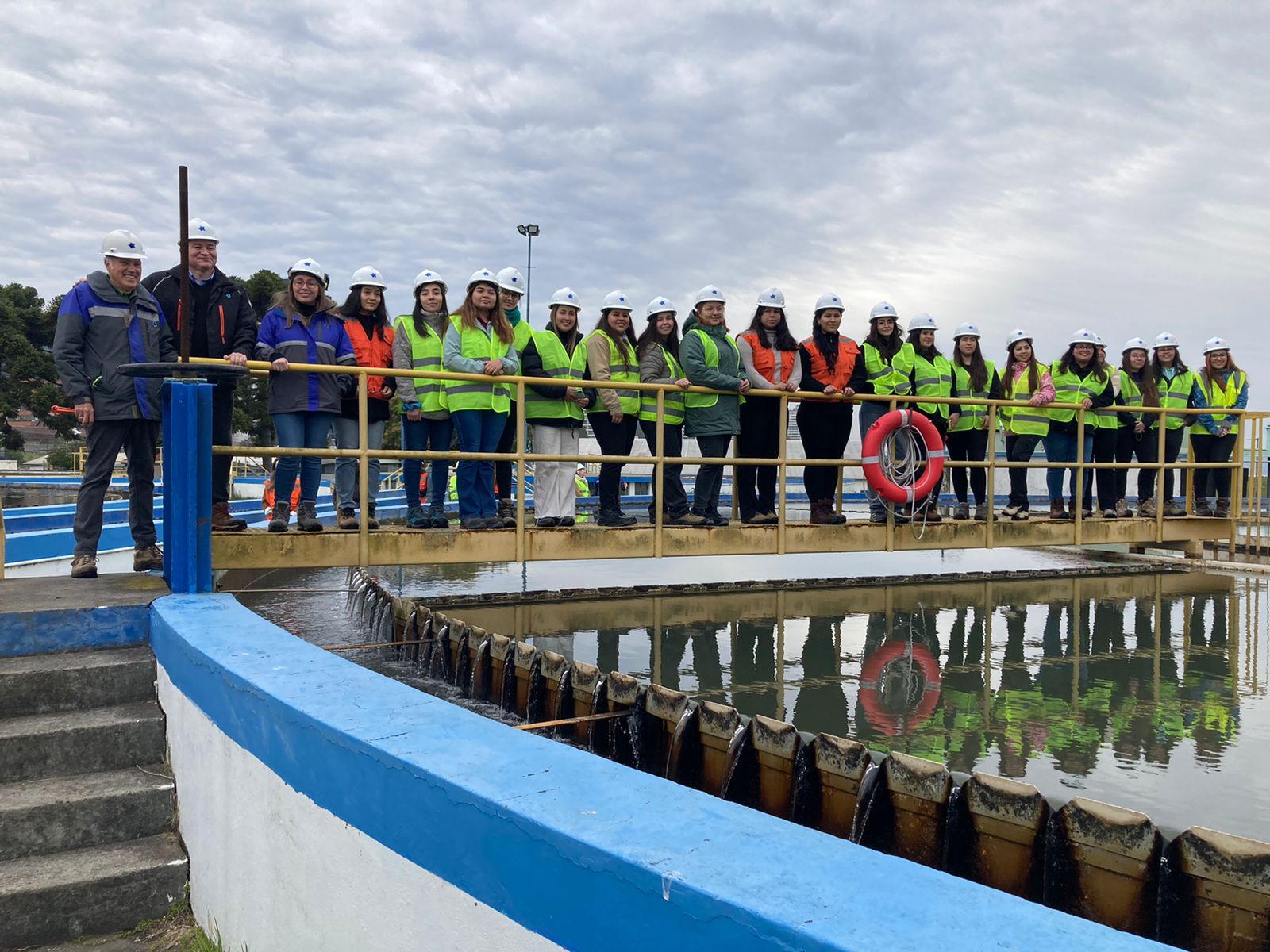 Essbio reafirma compromiso con equidad de género al iniciar programa de Embajadoras STEM