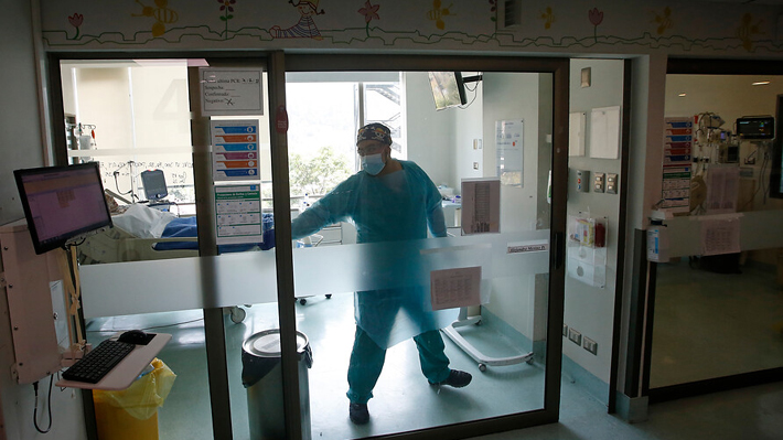 Camas críticas: Diez servicios de salud tienen un 100% de ocupación y en Antofagasta se registra la mayor disponibilidad