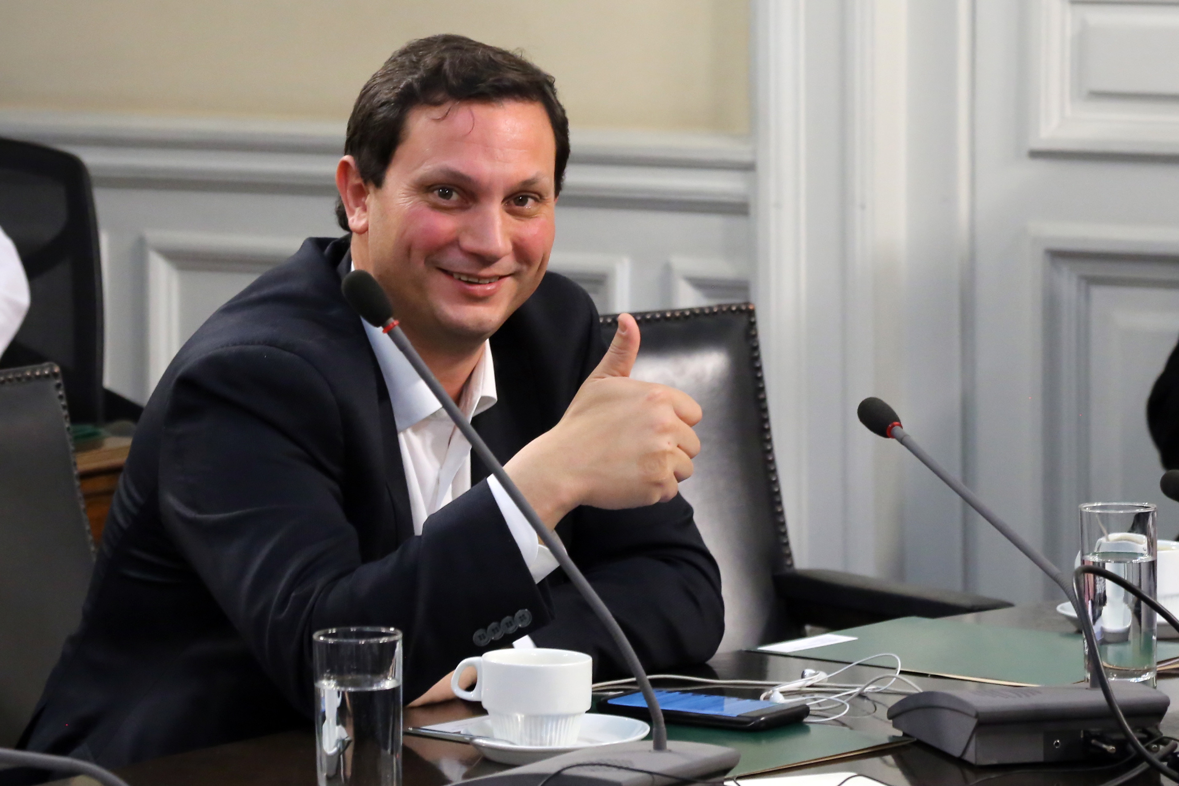 Comenzará a implementarse en marzo: Diputado Van Rysselberghe valora nueva ley que autoriza uso de tobilleras electrónicas en personas formalizadas por violencia intrafamiliar