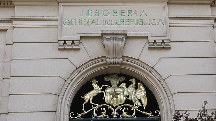 Tesorería irá a la Corte Suprema para revertir sentencia que cuestiona "doble cobro" por deuda del CAE  