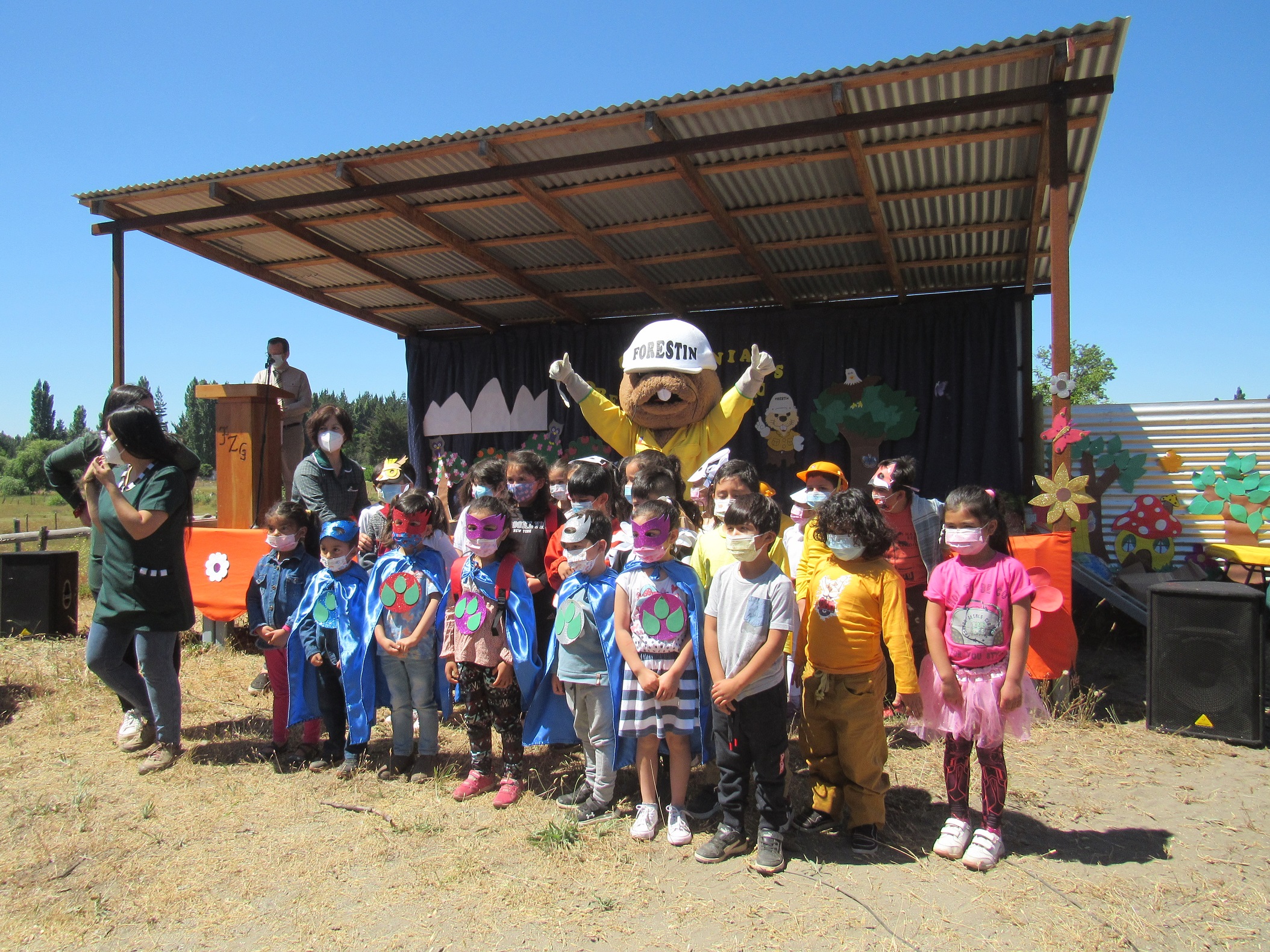 Niños de Laja se comprometen a prevenir incendios forestales con programa educativo de Conaf