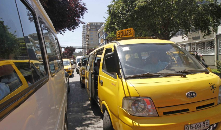 Ley Martín: Senado aprobó en general proyecto que eleva la responsabilidad de los transportistas escolares