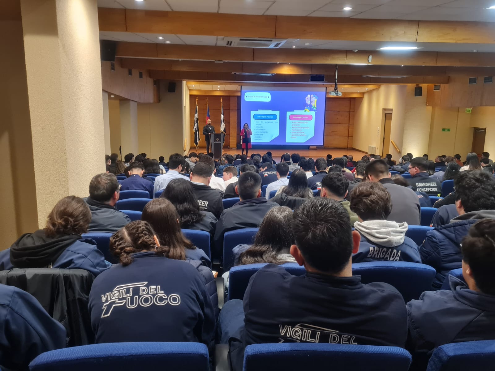 Desarrollan Seminario con Bomberos para fortalecer su salud mental y bienestar emocional