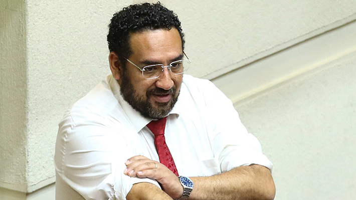 Mineduc recorta pagos en subvención a colegios por "restricciones presupuestarias"  