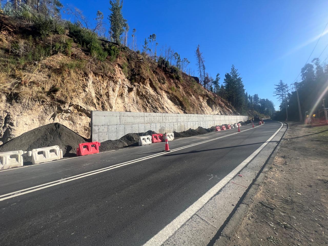 Inspeccionan Construcción de Muros de Contención en la Ruta de la Madera