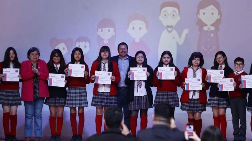Más de 25 mil estudiantes del Biobío han sido beneficiados con el bono al Esfuerzo Escolar  