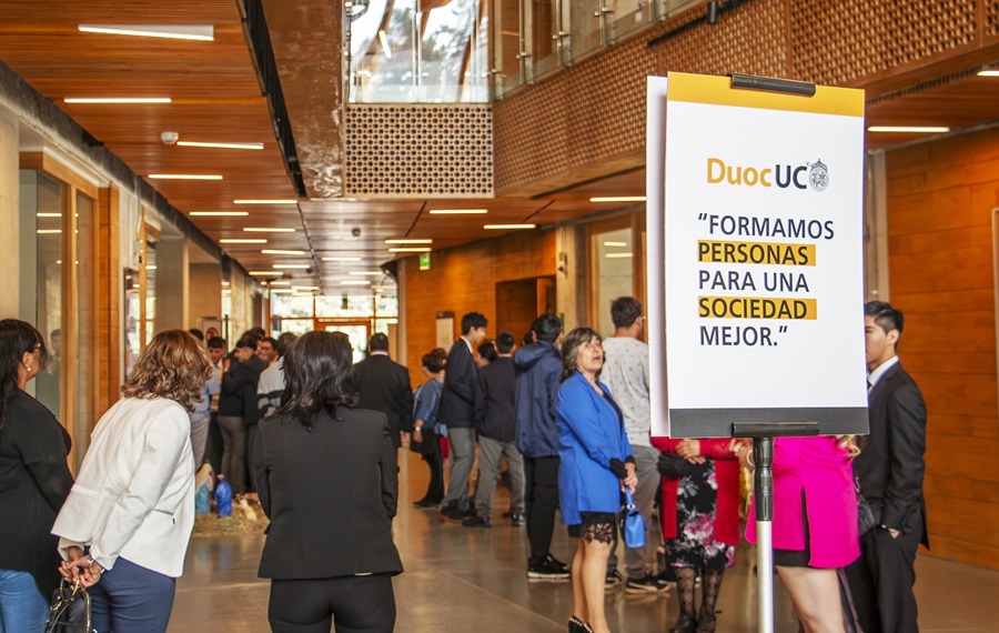 Aún quedan cupos: Con sueños e ilusión nuevos alumnos del campus CMPC - Duoc UC Nacimiento vivieron su primer día de clases