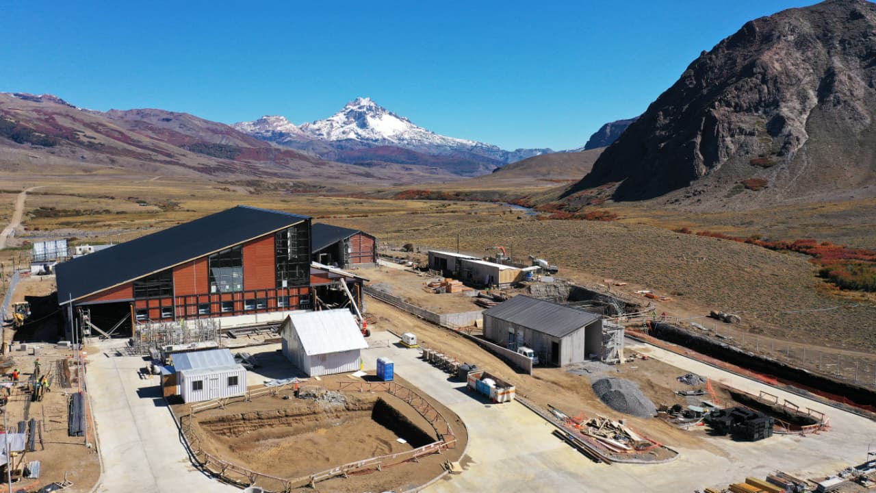 Paso Internacional Pichachén llega al 75% de avance en su edificación