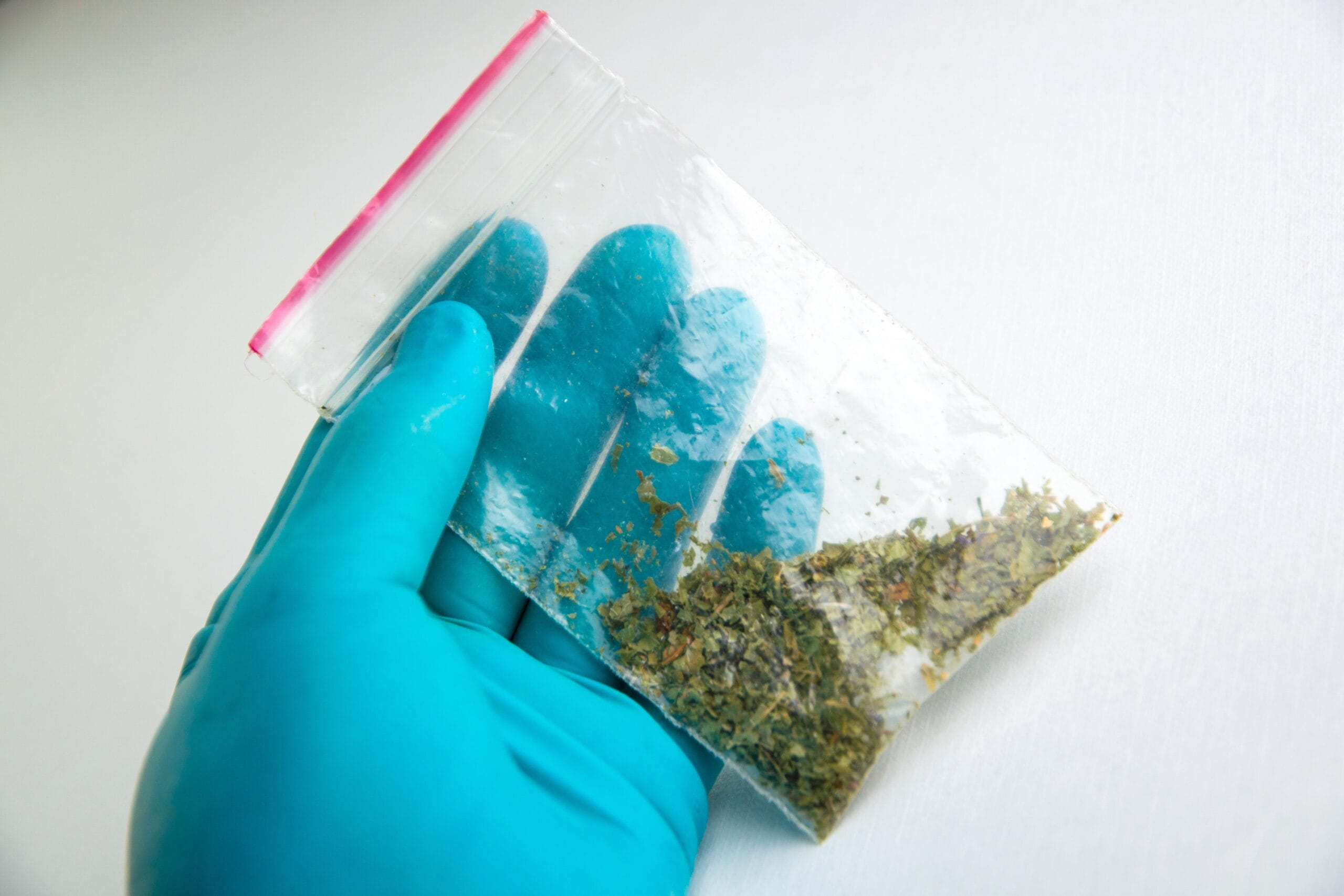 ISP alerta sobre presencia de nueva y peligrosa droga sintética en Chile