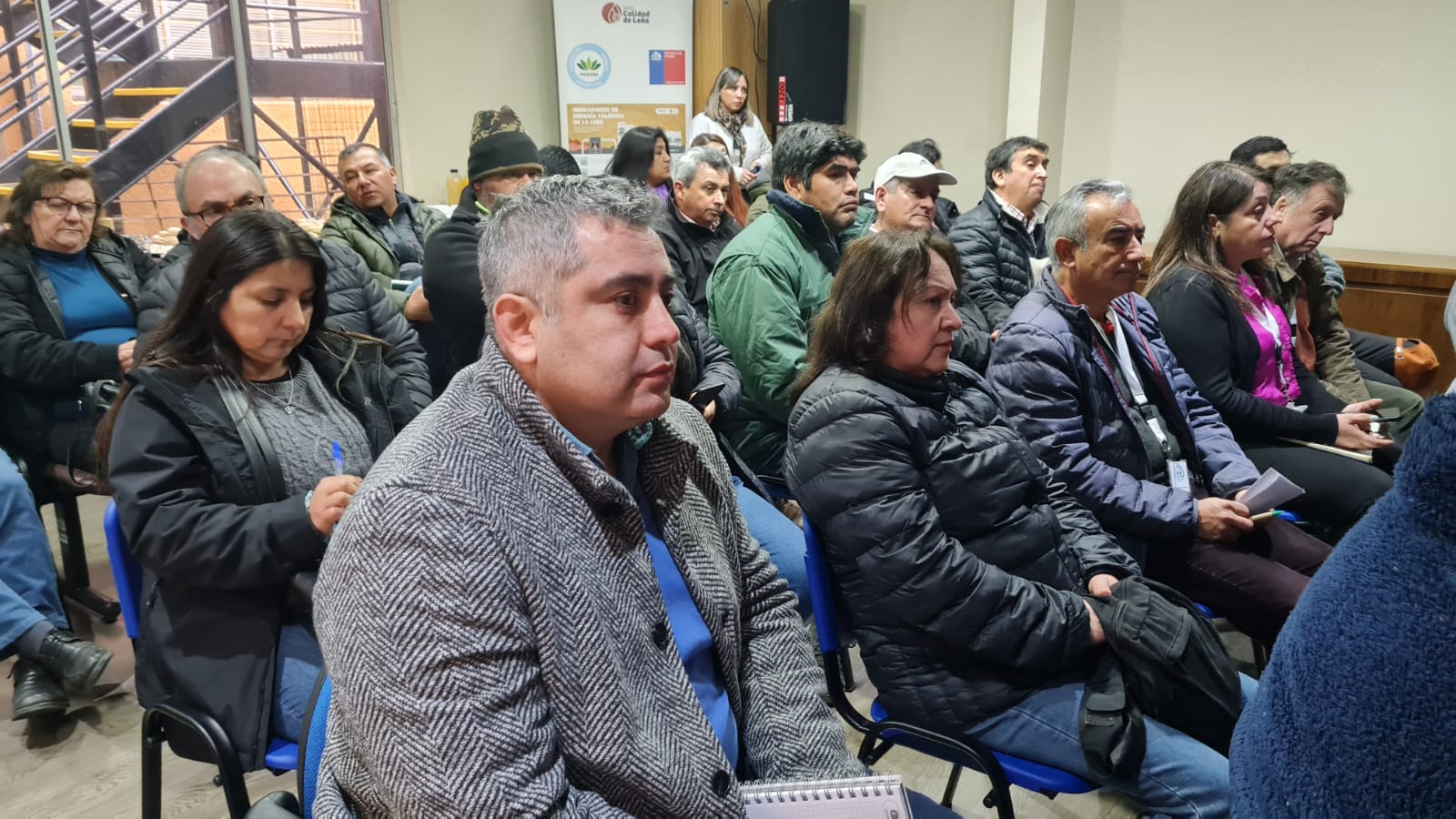 CONAF realiza taller sobre uso regulado de la leña a productores y comerciantes de la Región del Biobío