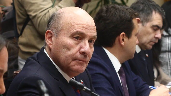 Quiroz cierra la puerta a negociar rebaja del impuesto a los combustibles: "Nunca ha estado sobre la mesa"  