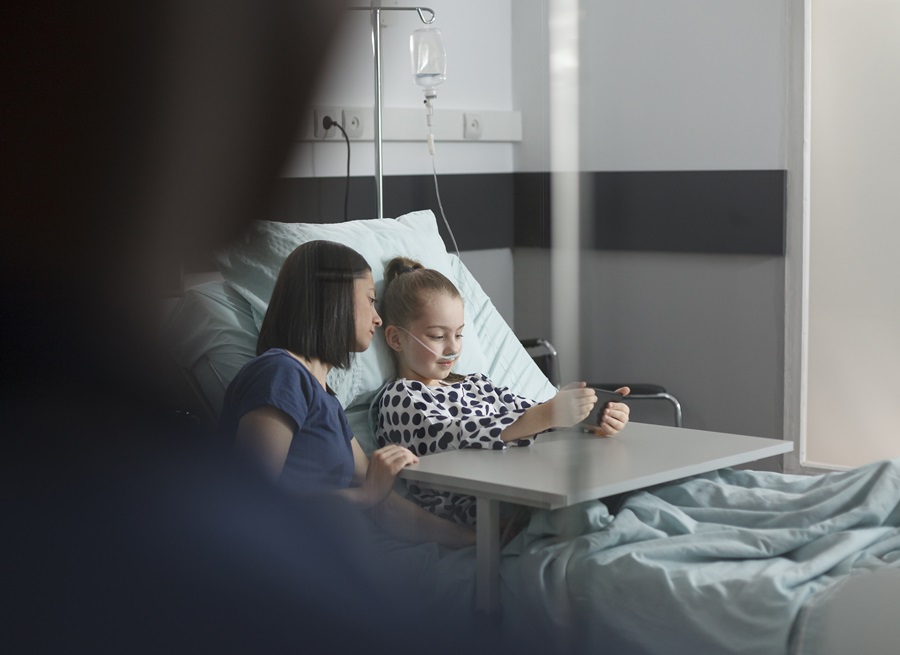 Refuerzan importancia de mantener hábitos saludables y reconocer signos de alerta del cáncer infantil