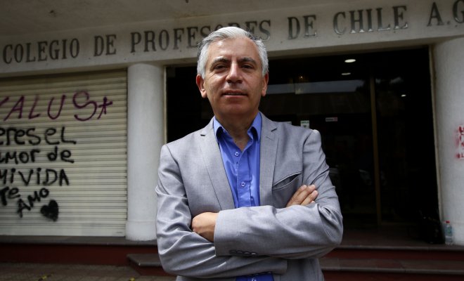 Colegio de Profesores por regreso de mascarillas obligatorias: "El problema real se resuelve extendiendo las vacaciones de invierno"