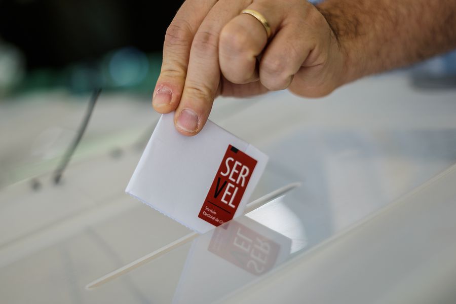 Senado vuelve a aplazar la reforma al sistema político y la multa para asegurar voto obligatorio  