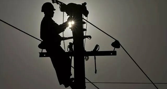 CNE confirma reducción aproximada del 2% en las cuentas de la luz tras error de cálculo