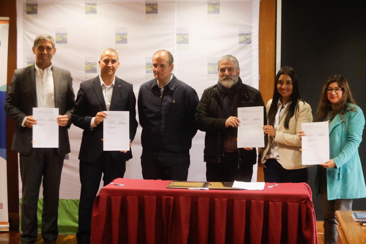 Gobierno Regional y Essbio definen proyectos en beneficio de 3 mil familias