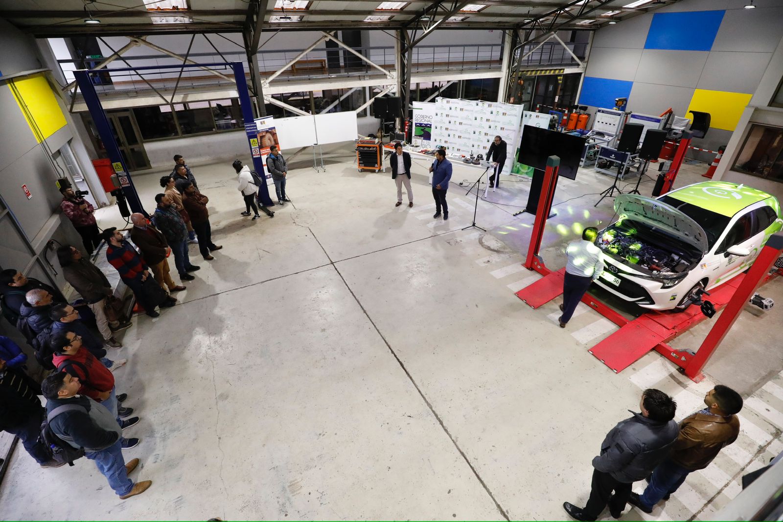 Con 60 alumnos comenzó segundo diplomado gratuito en diagnóstico y mantención de vehículos eléctricos
