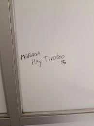 Explican fenómeno “imitativo” tras anuncios de tiroteos: van 52 rayados con amenazas en escuelas de Biobío