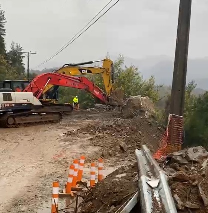Ruta Q-61 Los Ángeles – Alto Biobío se mantiene operativa con precaución tras retiro de roca