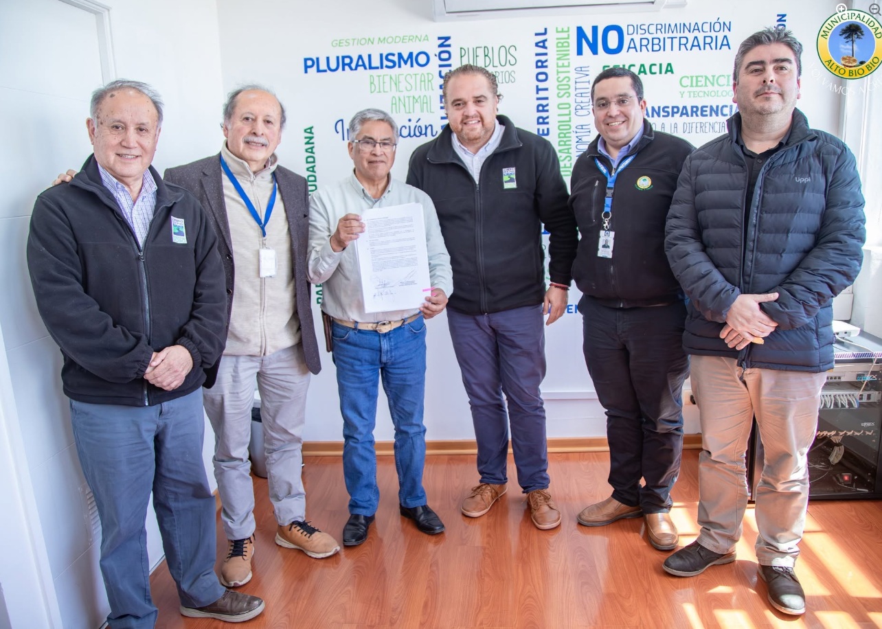 Se concreta importante convenio con el Gobierno Regional del Biobío para renovar la flota de vehículos del CESFAM Ralco