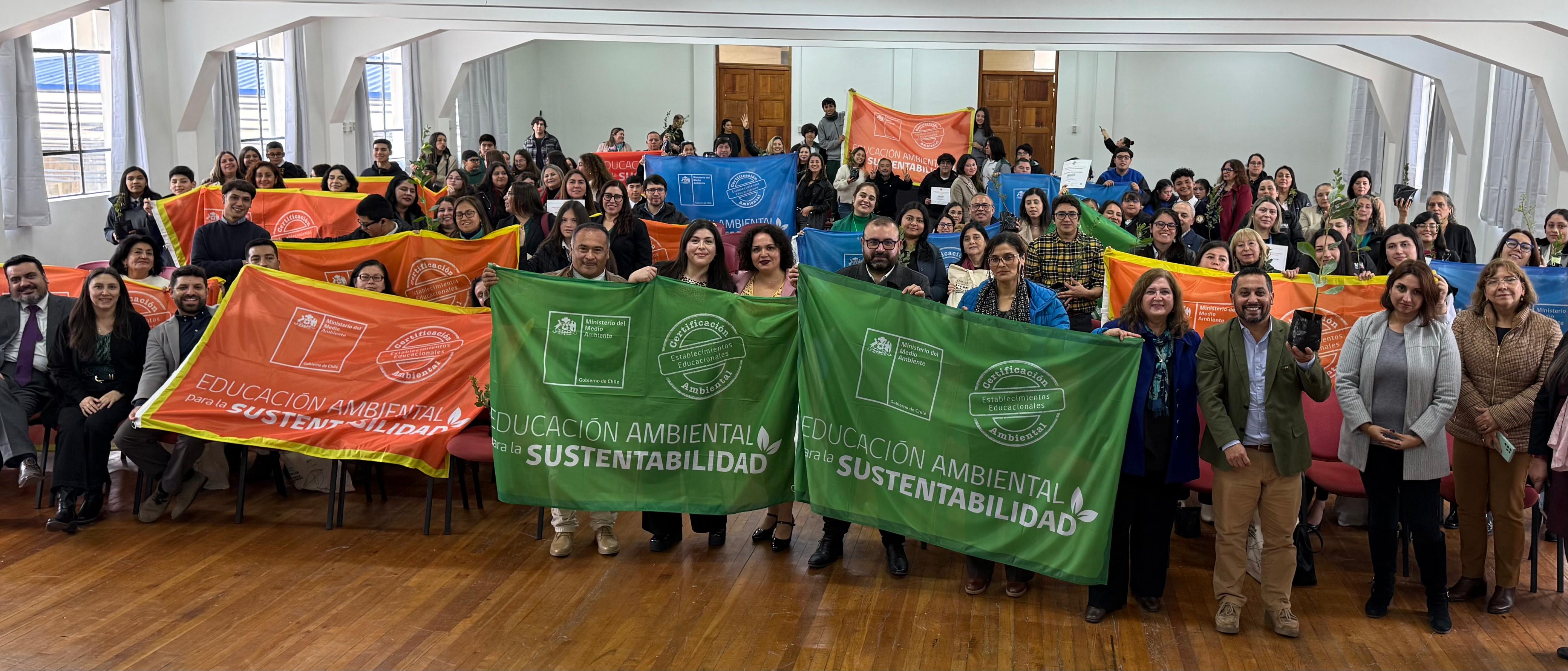 65 Establecimientos Educacionales de la región del Biobío reciben Certificación Ambiental