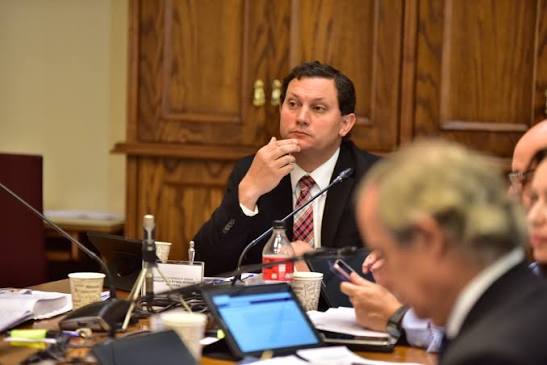 Senador Enrique van Rysselberghe: “El Ministerio de Energía debe liderar la fiscalización del posible desabastecimiento de pellet en la región”