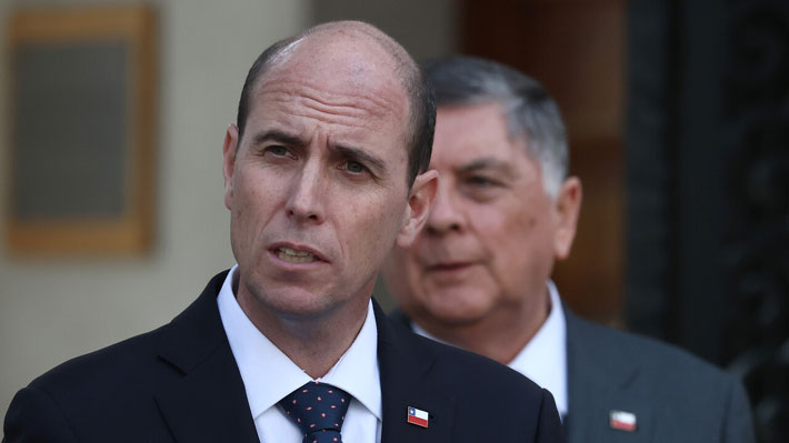 Arrau adelanta ejes de la reforma en seguridad: Dice que se "habilitará" una "ley especial" para restricción en salud  