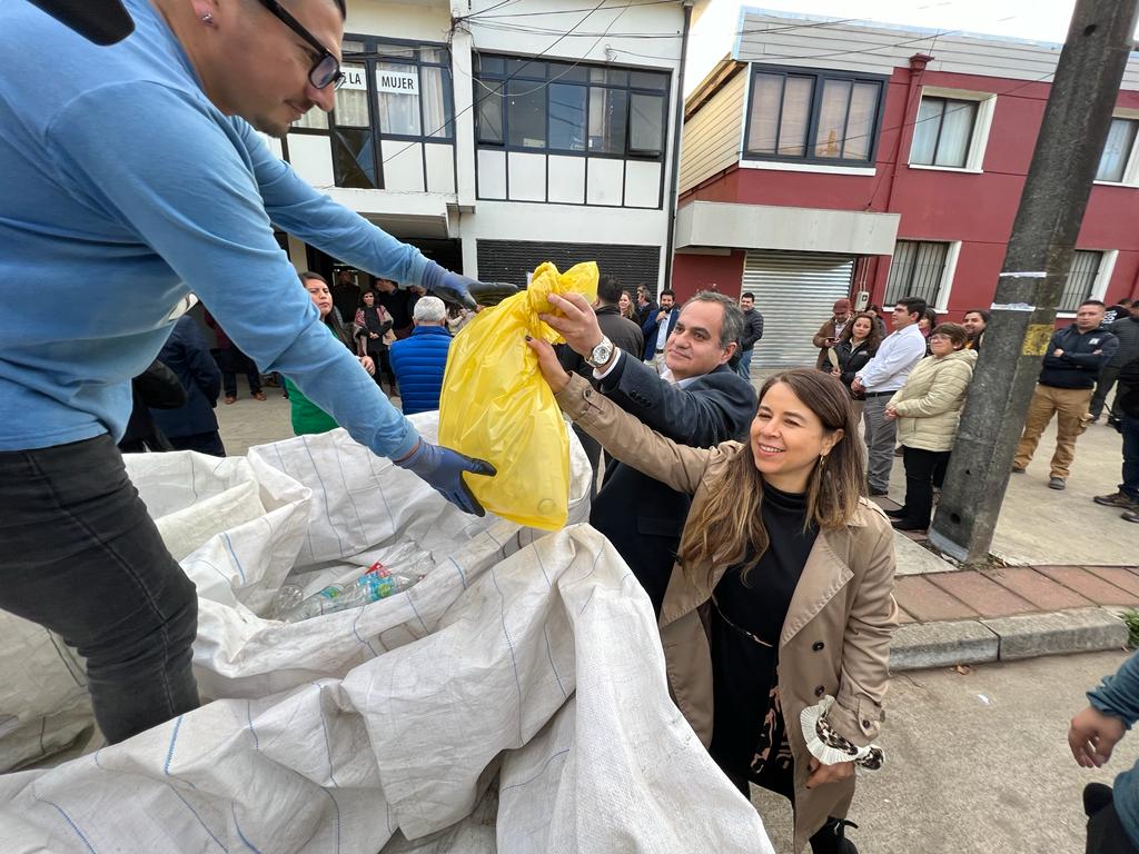 Desafío Comuna Sin Basura recupera 100 toneladas de reciclaje en el sur de Chile