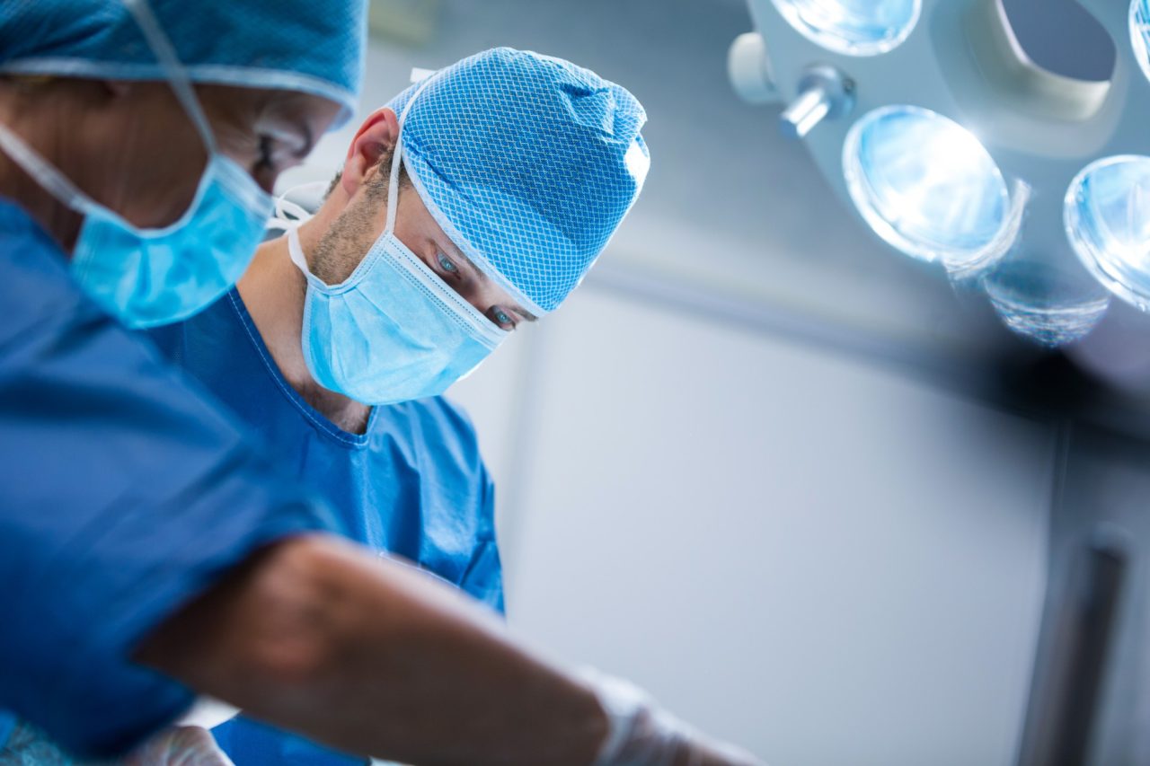 Minsal anuncia medidas en medio de investigación por muertes de niños tras cirugías bajo anestesia general