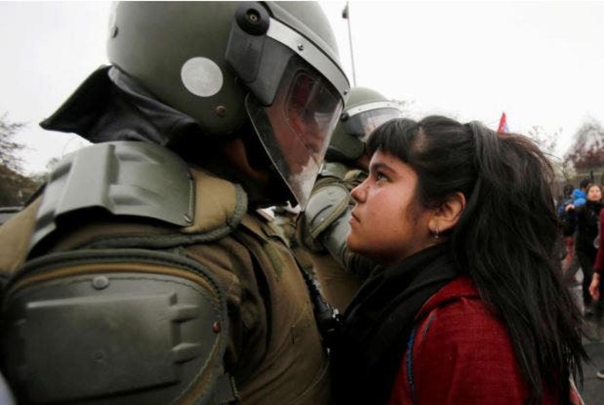 Con penas de cárcel y multas: avanza proyecto de ley que castigaría los insultos a policías
